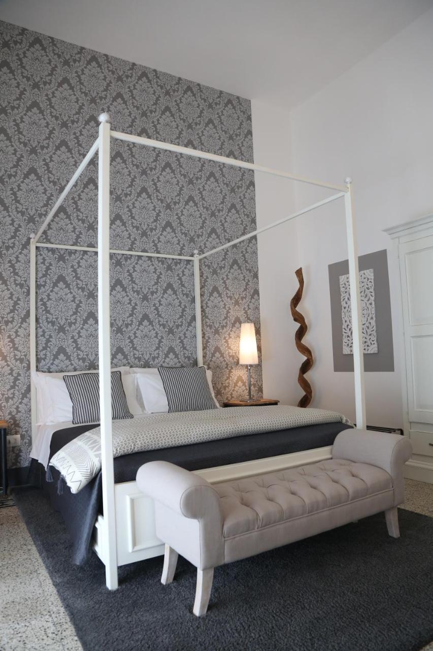 Palazzo Bignami Bed and Breakfast Lecce Eksteriør billede