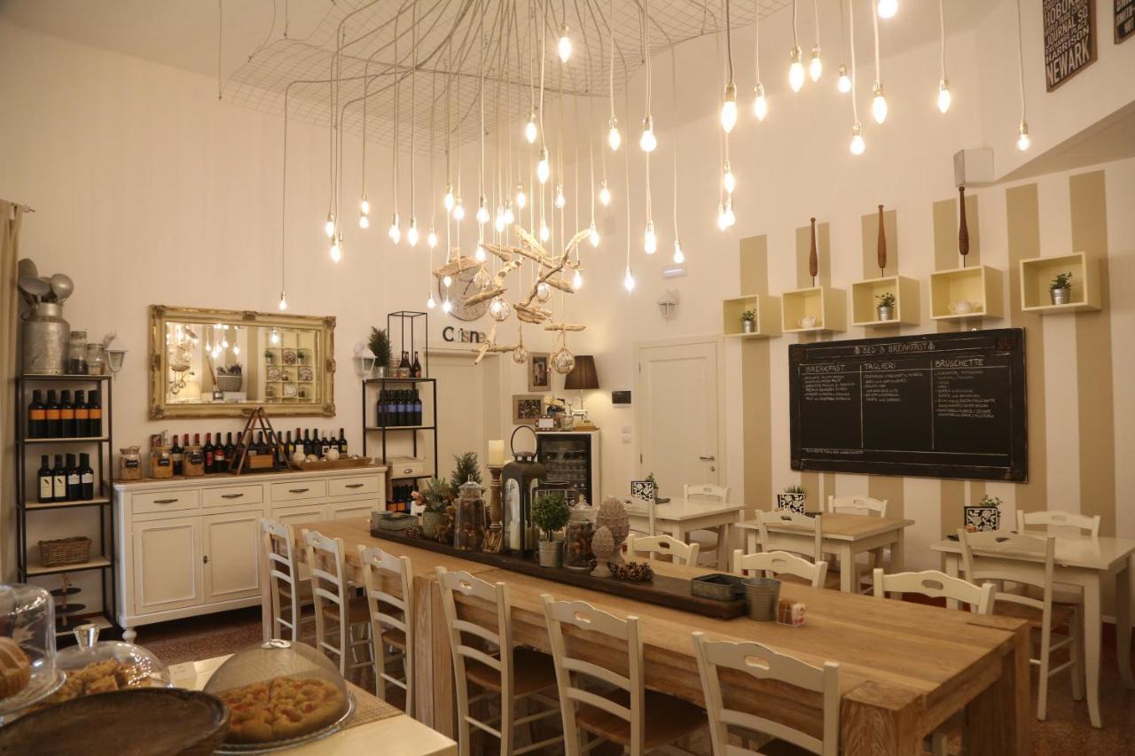 Palazzo Bignami Bed and Breakfast Lecce Eksteriør billede